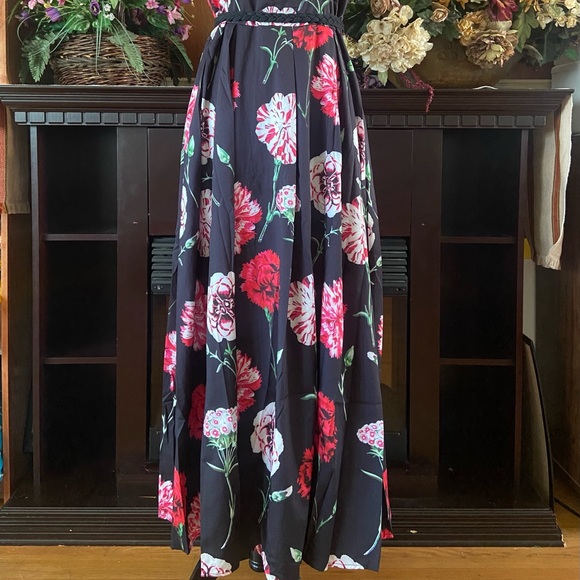 Sleeveless Floral Maxi Dress Size Small carnation print - Picture 5 of 6